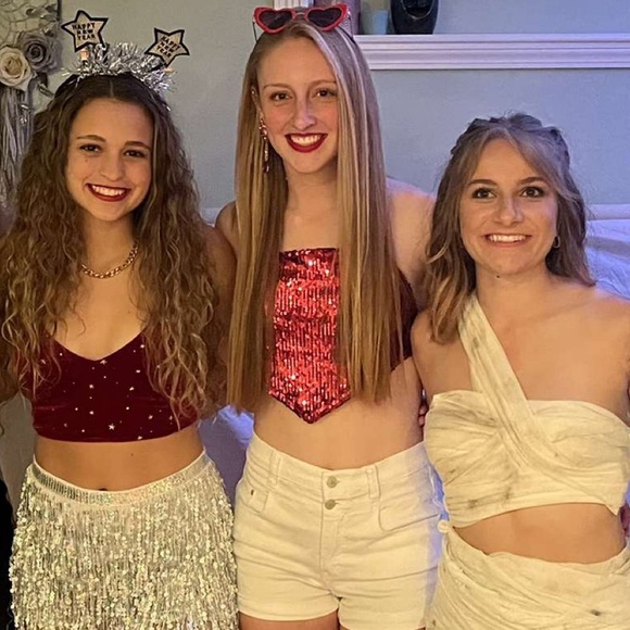 Forever 21 red sequin tie shirt. - Picture 3 of 4